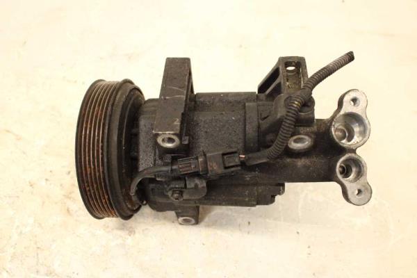 COMPRESSEUR DE CLIMATISATION DACIA/ RENAULT 1.5DC - Vue 2